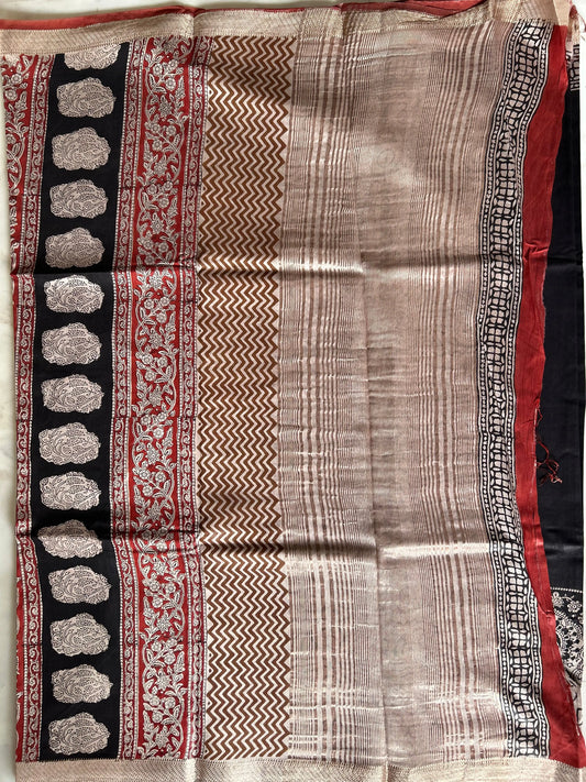 Red and Black combo color Bagru Printed Chanderi Blended Cotton Saree with Maheswari Border Mandira Silks